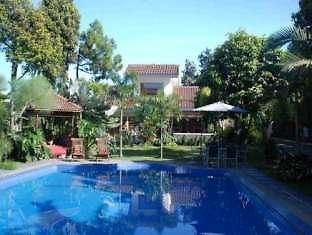 Five Cloves Pool Villa Lembang Exterior photo